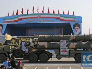 An Iranian military truck carries parts of a S-300 air defence missile system during a parade on the occasion of the country's annual army day on April 18, 2018, in Tehran. (AFP photo)