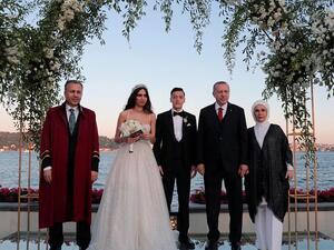 Former German international footballer Mesut Ozil has chose Turkish president to be his best man. (Twitter))