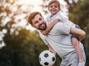 لروابط المتشابكة في الدماغ التي تدعم هذه العلاقة الإيجابية تتوسع وتنمو في قوتها بين الأب والطفل بشكل تدريجي