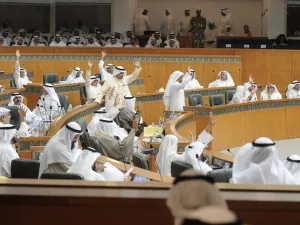يعارض النواب الكويتيون باستمرار خططا حكومية لفرض الضرائب 
