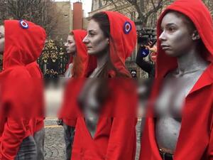 احتجاج الناشطات بعد تخفيف التهمة على اثنين من رجال الإطفاء الثلاثة من “اغتصاب” قاصر