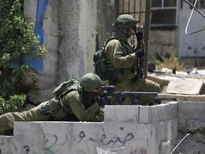 Israeli security forces hold a position during clashes between demonstrators and Israeli security forces at the Qalandiya checkpoint, between Ramallah and Jerusalem(AFP/ File Photo)