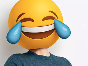 ضحك