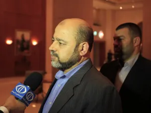 Palestinian Hamas leader Moussa Abu Marzouq speaks to the press before a meeting with various Palestinian factions in Cairo. (AFP/ File Photo)