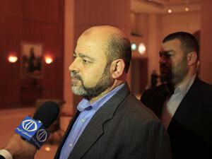 Palestinian Hamas leader Moussa Abu Marzouq speaks to the press before a meeting with various Palestinian factions in Cairo. (AFP/ File Photo)