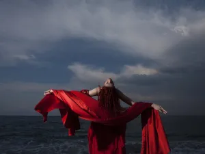 ما تفسير رؤية ثوب أو فستان في المنام؟
