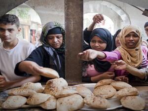   لدى الوزارة 79 مليون مستفيد نظريا من الخبز