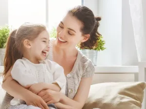 يجب أن تكوني نموذجاً جيداً لطفلك فيما يتعلق بالطعام الصحي وأسلوب الحياة