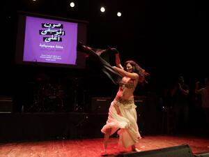 A dancer performs during a concert origanized in solidarity with Lebanese indie band Mashrou' Leila in Lebanon's capital Beirut on August 9, 2019. (ANWAR AMRO / AFP)