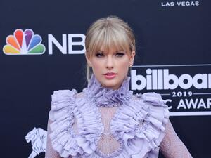 Taylor swift wore the Emirati jewelry brand Ruwaya AFP