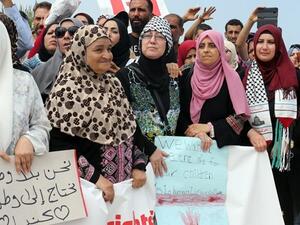 Lebanon thousands of Palestinian refugees gathering in front of the Canadian embassy seeking asylum (Twitter)
