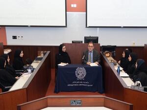 خلال الحدث