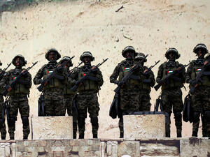Palestinian Hamas militants (Shutterstock)	