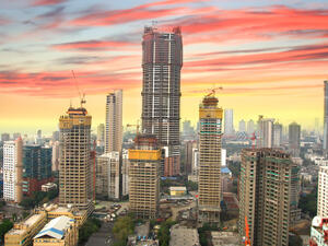 Mumbai, INDIA (Shutterstock)	