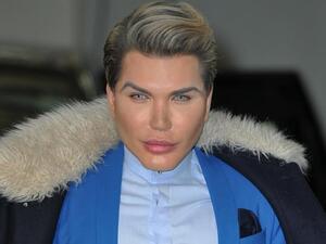 الرجل الدمية كين