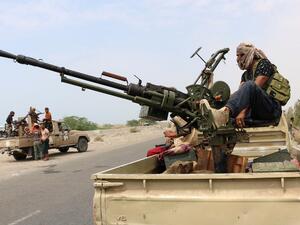Yemeni anti-rebel UAE-trained Amalqa ("Giants") brigades fighters, patrol near the southern Yemeni city of Zinjibar, in the Abyan governorate, on September 2, 2019. (Nabil HASAN / AFP)