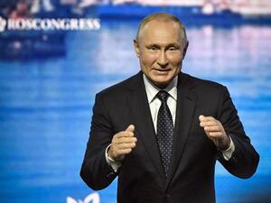 Russian President Vladimir Putin opens a plenary session of Eastern Economic Forum at far-eastern Russian port of Vladivostok on September 5, 2019. (AFP/ File Photo)