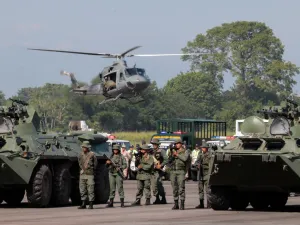 Members of the National Guard take part in a military exercise at Garcia Hevia airport in La Fria, Tachira state Venezuela September 10, 2019. (Schneyder MENDOZA / AFP)