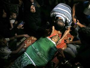 Relatives of Saher Othman, 20, mourn during his funeral in Rafah in the southern Gaza Strip on September 28, 2019. (AFP/ File Photo)