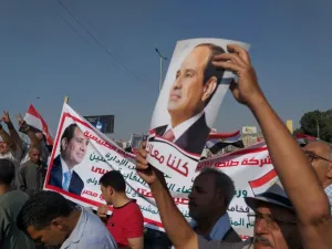 Supporters of Egyptian President Abdel Fattah al-Sisi rally near the Unknown Soldier Memorial in the eastern Nasr City. (AFP/ File Photo)