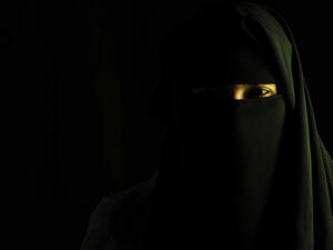 Niqab Women  (Shutterstock)