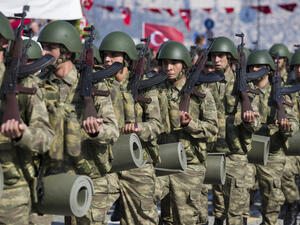 Soldiers walking at Gundogdu square alsancak. (Shutterstock/ File Photo)