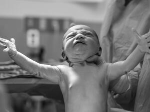 لماذا تعاني الأم من الأحلام والكوابيس أثناء الحمل؟