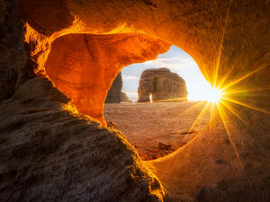 Elephant rock in Saudi Arabia  (Shutterstock)	