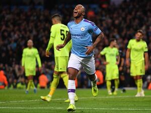 ستيرلينغ يحتفل بهدفه