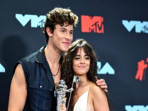 كاميلا كابيو وشون ميندس