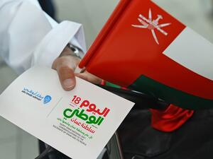مطارات أبوظبي تحتفي باليوم الوطني العماني