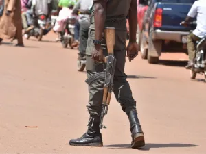 A soldier patrols the streets of the Ouagadougou capital in Burkina Faso, October 2018. (ISSOUF SANOGO / AFP