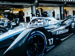 At the Diriyah E-Prix in Saudi Arabia, Real-Time Connected Platforms Optimize Driver Health, Vehicle Performance, and Team Competitiveness At the Diriyah E-Prix in Saudi Arabia, Real-Time Connected Platforms Optimize Driver Health, Vehicle Performance, and Team Competitiveness