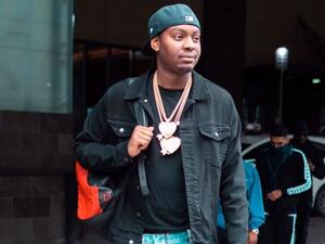 المغني بيفلي