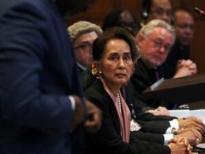 وصلت سو كي في موكب إلى قصر السلام في لاهاي 