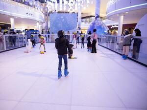 Seef Mall Welcomes the Winter Season With the Festive Seef Snow