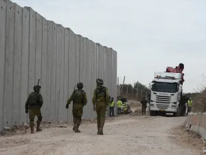 الجدار الفاصلالدليل الاكبر على عنصرية اسرائيل