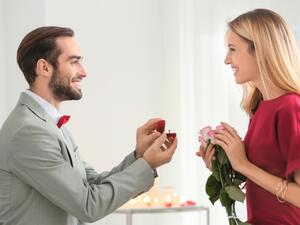 لمّحي له عن توقعاتك لما بعد الزواج وكوني صريحة