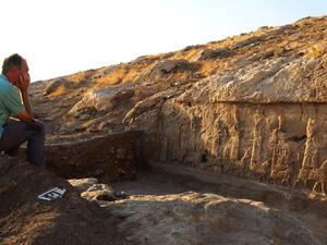 Ancient Assyrian rock carvings in Iraq  (Twitter)