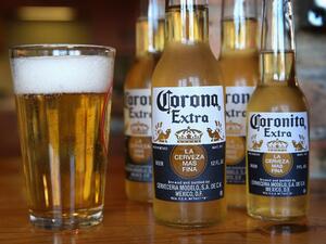  Mexican beer Corona (Twitter)
