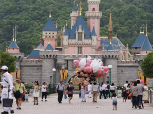 ملاهي ديزني لاند في هونغ كونغ