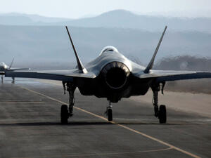 مقاتلة من طراز F-35