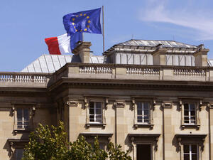 فرنسا تحيي جهود الرئيس ترامب وستدرس باهتمام خطة السلام التي قدمها