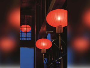 Diners will have the choice to sit under giant red lanterns hanging from the ceiling indoors and outdoor patio area as they enjoy different Chinese flavors. 