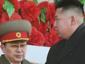 كيم جونغ أون، وزوج عمته جانغ سونغ ثايك، الذي كان يعد ثاني أقوى رجل في كوريا الشمالية