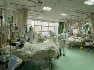 خصصت السلطات الصينية 14 ألفا من أطقم الملابس الوقائية والقفازات لمدينة ووهان فقط