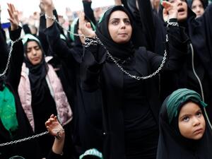 تعديل شكل الحواجب حرام لأنه تغيير في خلقة الله.