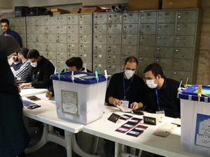 الإقبال على التصويت سيكون بمثابة استفتاء على أسلوب إدارة القادة للأزمات السياسية والاقتصادية 