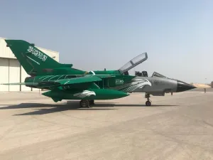 سقطت طائرة مقاتلة من نوع "تورنيدو" تابعة للقوات الجوية الملكية السعودية أثناء قيامها بمهمة إسناد جوي