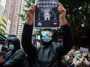 A virus similar to the SARS pathogen has killed more than 300 people in China and spread around the world since emerging in a market in the central Chinese city of Wuhan. Philip FONG / AFP